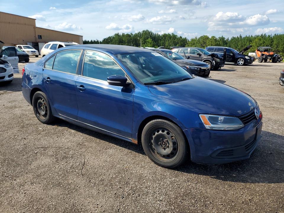 67912796 :رقم المزاد ، 3VWDZ7AJ8BM087862 vin ، 2011 Volkswagen Jetta مزاد بيع
