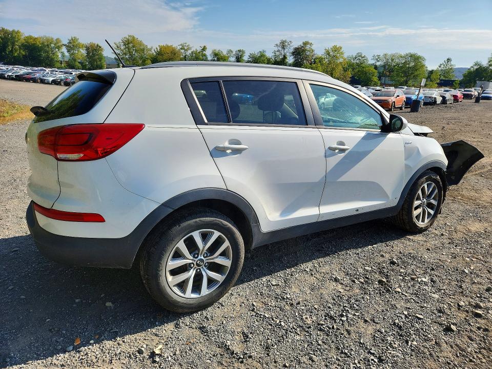 69124086 :رقم المزاد ، KNDPBCAC6G7826663 vin ، 2016 Kia Sportage مزاد بيع