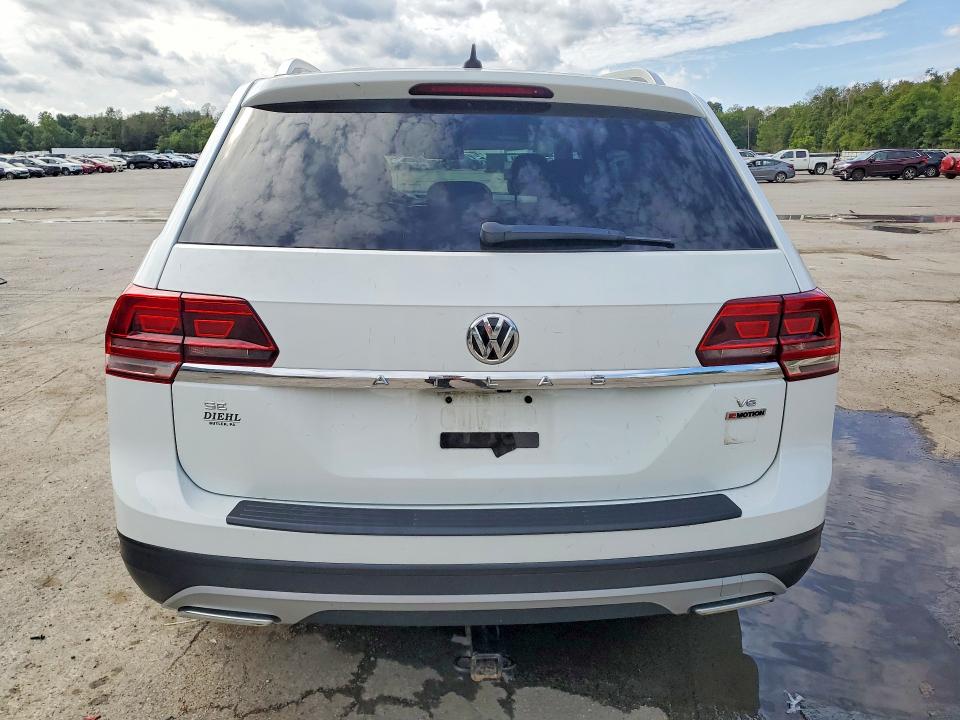 68402986 :رقم المزاد ، 1V2KR2CAXJC570441 vin ، 2018 Volkswagen Atlas مزاد بيع