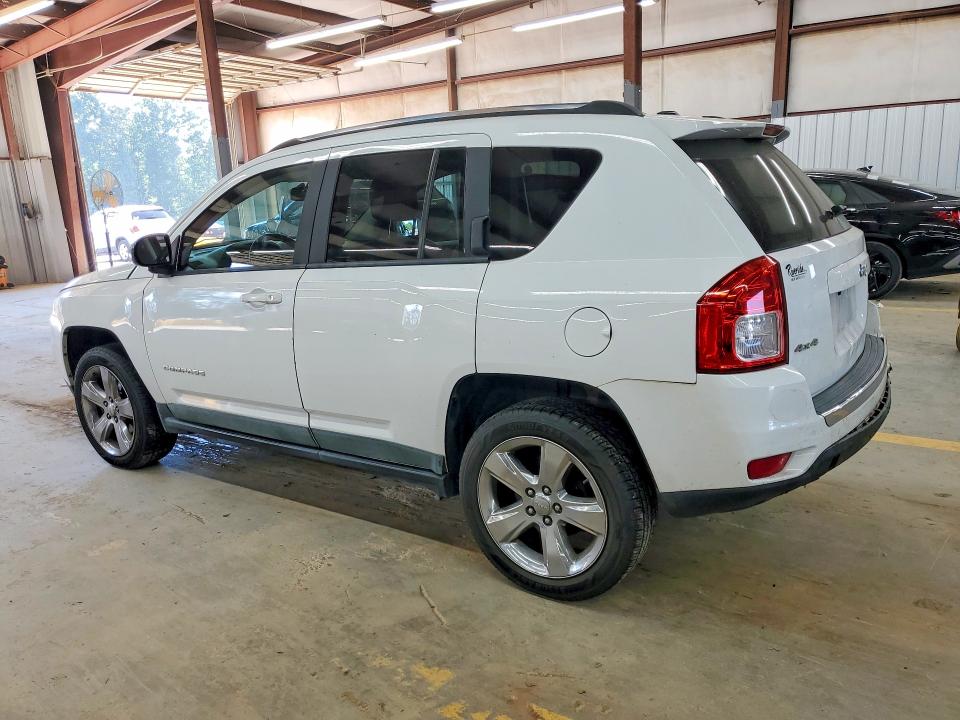 2022 Jeep Compass მანქანა იყიდება აუქციონზე, vin: 1J4NF5FB3BD277869, აუქციონის ნომერი: 68136676
