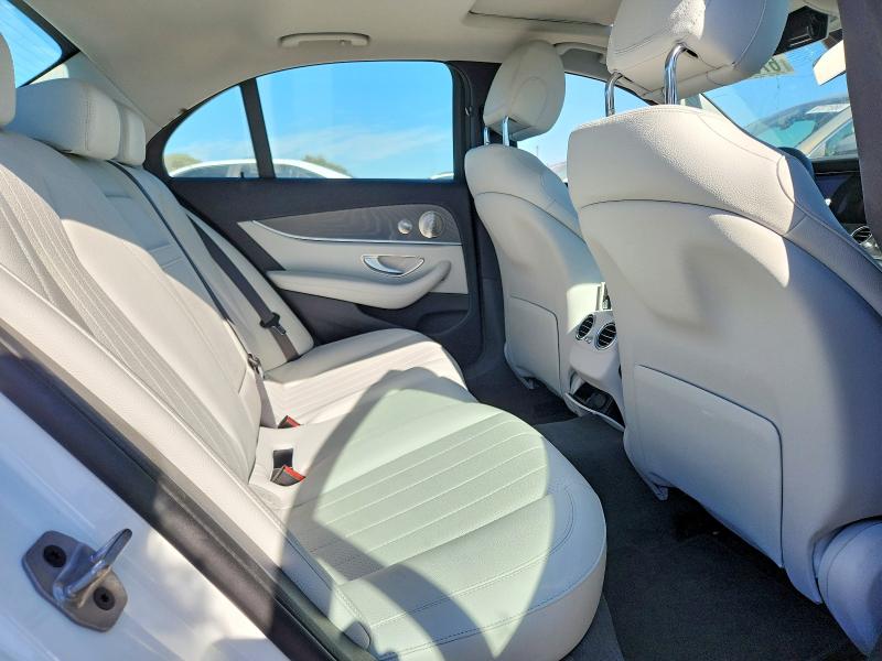 Продажа на аукционе авто 2023 Mercedes-benz E, vin: W1KZF8DBXPB179412, номер лота: 67820976