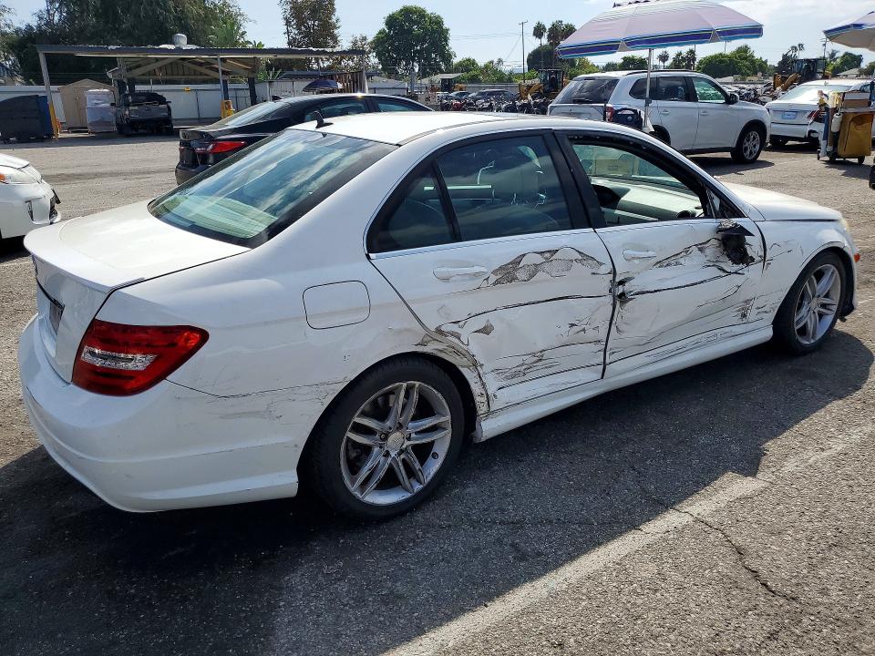 2013 Mercedes-benz C მანქანა იყიდება აუქციონზე, vin: WDDGF4HBXDA763434, აუქციონის ნომერი: 70099066