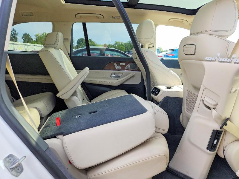70328836 :رقم المزاد ، 4JGFF5KE0LA220411 vin ، 2020 Mercedes-benz Gls مزاد بيع