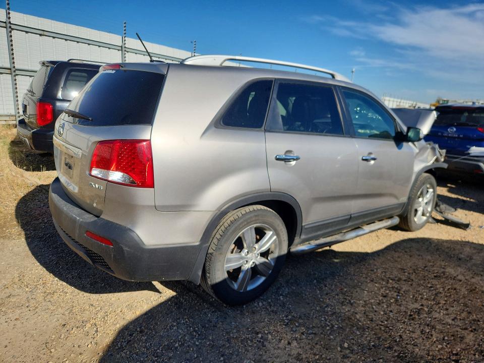 66607246 :رقم المزاد ، 5XYKUDA25DG358702 vin ، 2013 Kia Sorento مزاد بيع