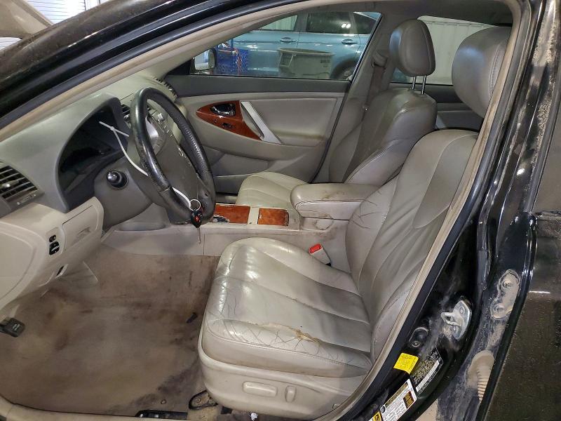 69598096 :رقم المزاد ، 4T1BF3EK7BU212064 vin ، 2011 Toyota Camry مزاد بيع