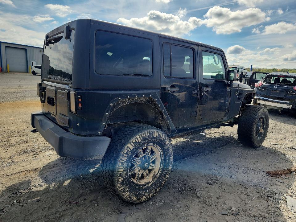 70556306 :رقم المزاد ، 1C4BJWDG9FL692900 vin ، 2015 Jeep Wrangler Unlimited مزاد بيع