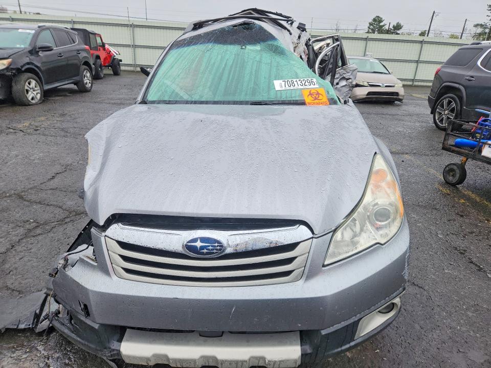 70813296 :رقم المزاد ، 4S4BRBKC6B3387796 vin ، 2011 Subaru Outback مزاد بيع