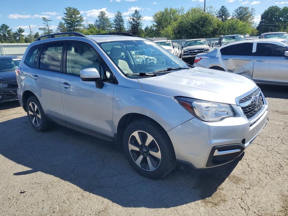Auction sale of the 2017 Subaru Forester, vin: JF2SJAEC5HH567821        , lot number: 69137396