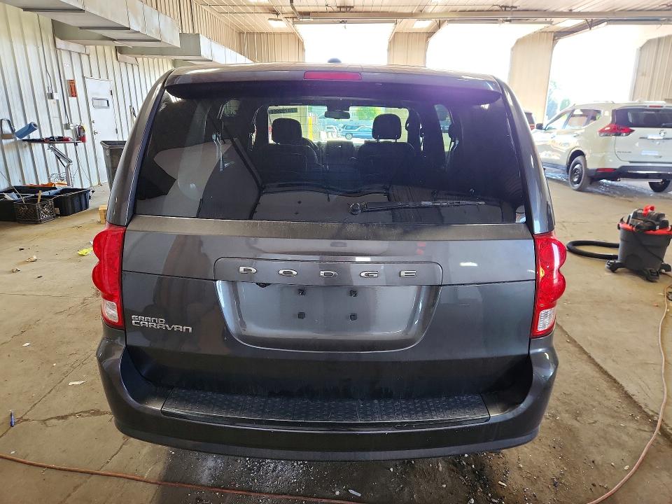 70799966 :رقم المزاد ، 2C4RDGBG6HR856872 vin ، 2017 Dodge Grand Caravan مزاد بيع