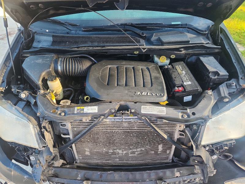 69543186 :رقم المزاد ، 2C4RC1BG3GR214396 vin ، 2016 Chrysler Town & Country مزاد بيع