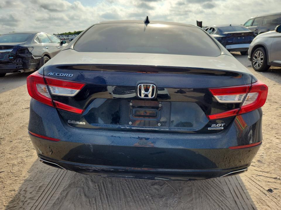 68513356 :رقم المزاد ، 1HGCV2F90JA048076 vin ، 2018 Honda Accord مزاد بيع