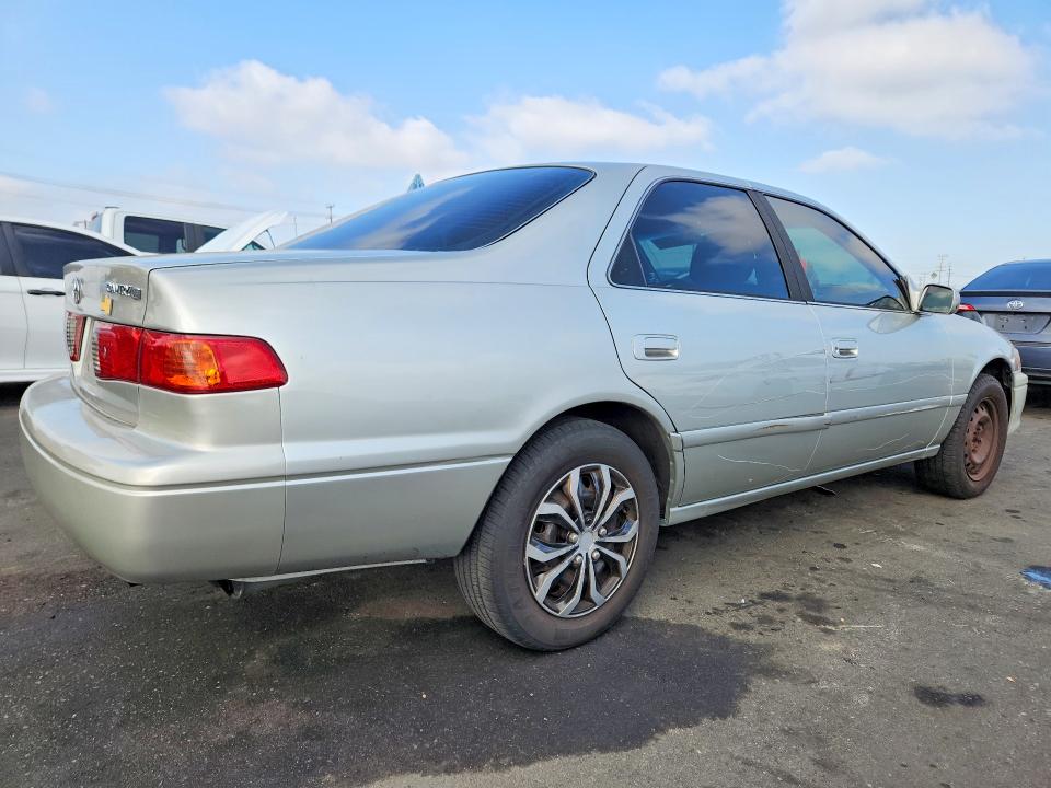 Продажа на аукционе авто 2001 Toyota Camry, vin: 4T1BG22KX1U088897, номер лота: 68093966