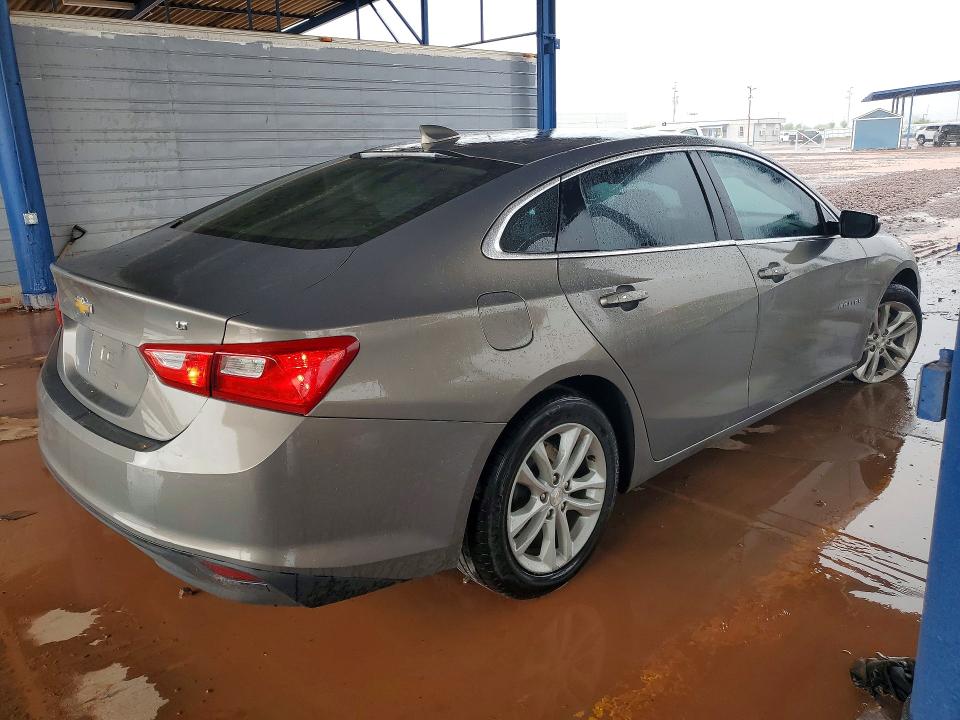 69327846 :رقم المزاد ، 1G1ZD5ST0JF247400 vin ، 2018 Chevrolet Malibu مزاد بيع