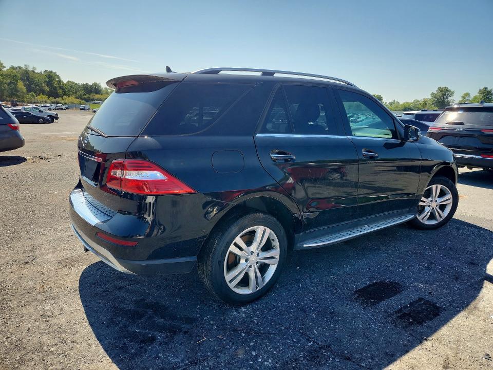 2015 Mercedes-benz Ml მანქანა იყიდება აუქციონზე, vin: 4JGDA5JB9FA618931, აუქციონის ნომერი: 69313536