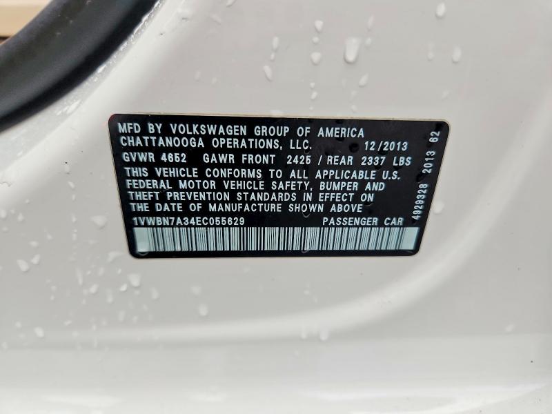 70120576 :رقم المزاد ، 1VWBN7A34EC055629 vin ، 2014 Volkswagen Passat مزاد بيع