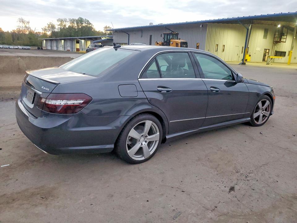 69110436 :رقم المزاد ، WDDHF8HB9BA494996 vin ، 2011 Mercedes-benz E مزاد بيع