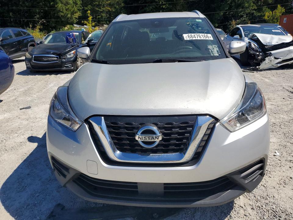 68476166 :رقم المزاد ، 3N1CP5CV9LL479123 vin ، 2020 Nissan Kicks مزاد بيع