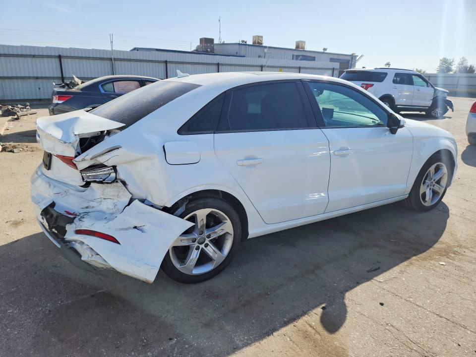 Продаж на аукціоні авто 2017 Audi A3, vin: WAUAUGFF6H1027381, номер лоту: 68076666