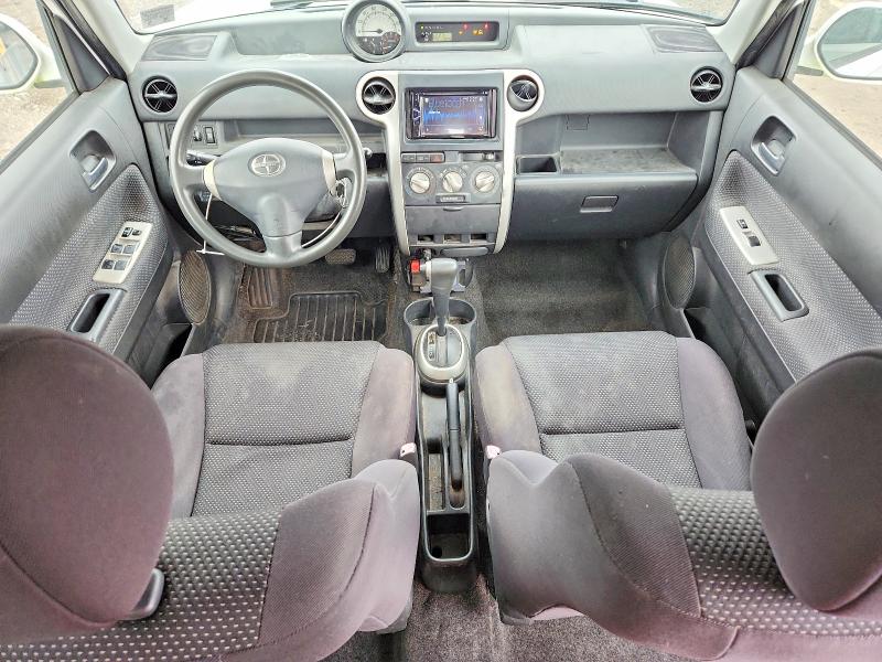 70451416 :رقم المزاد ، JTLKT324X50197952 vin ، 2005 Scion Xb مزاد بيع