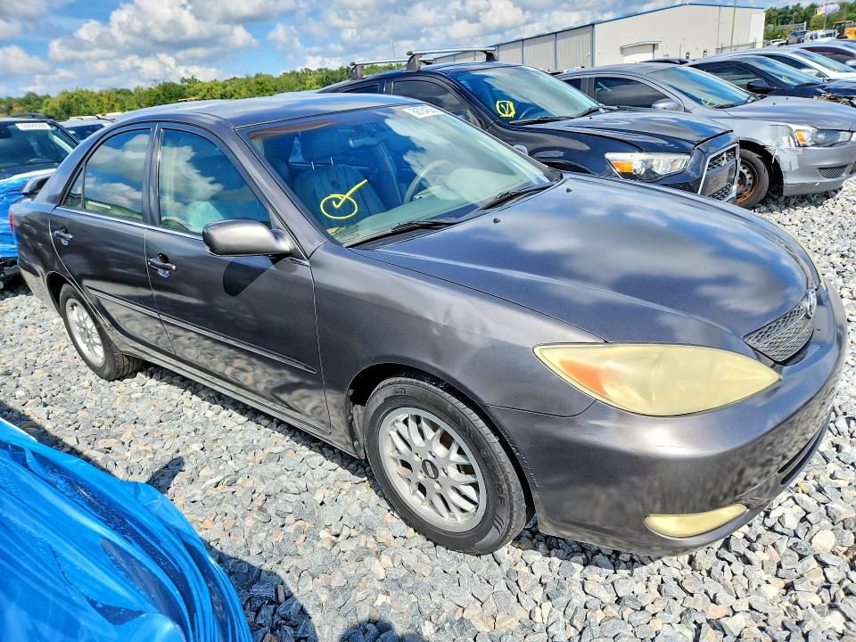 2004 Toyota Camry მანქანა იყიდება აუქციონზე, vin: 4T1BE32K44U805648, აუქციონის ნომერი: 68784636
