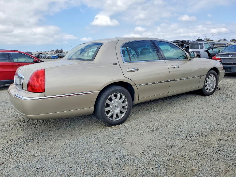 Aukcja sprzedaży 2009 Lincoln Town Car, vin: 2LNHM82V89X628798, numer aukcji: 68709786