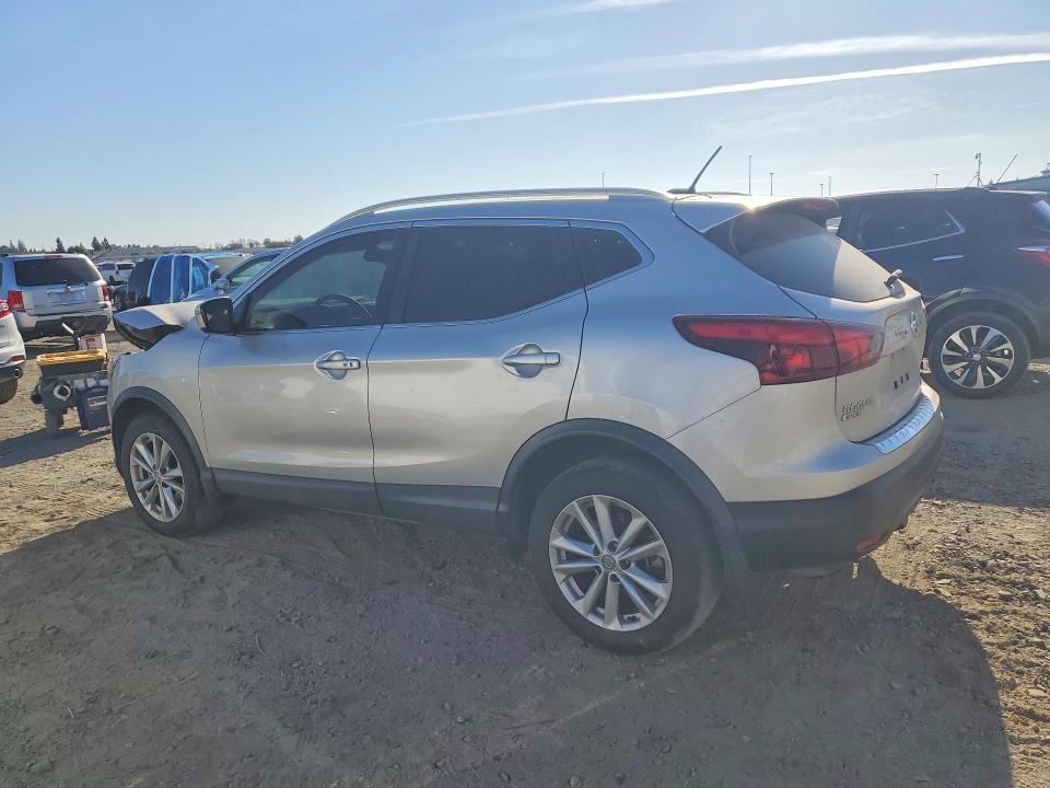 70118736 :رقم المزاد ، JN1BJ1CP1HW023285 vin ، 2017 Nissan Rogue Sport مزاد بيع