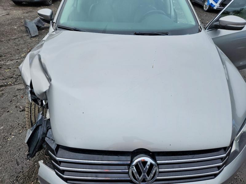 67072806 :رقم المزاد ، 1VWBP7A3XEC007837 vin ، 2014 Volkswagen Passat مزاد بيع