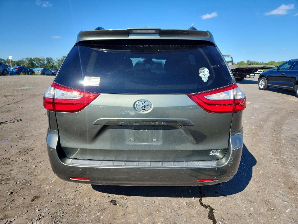 Aukcja sprzedaży 2018 Toyota Sienna, vin: 5TDDZ3DC8JS200491, numer aukcji: 68968856