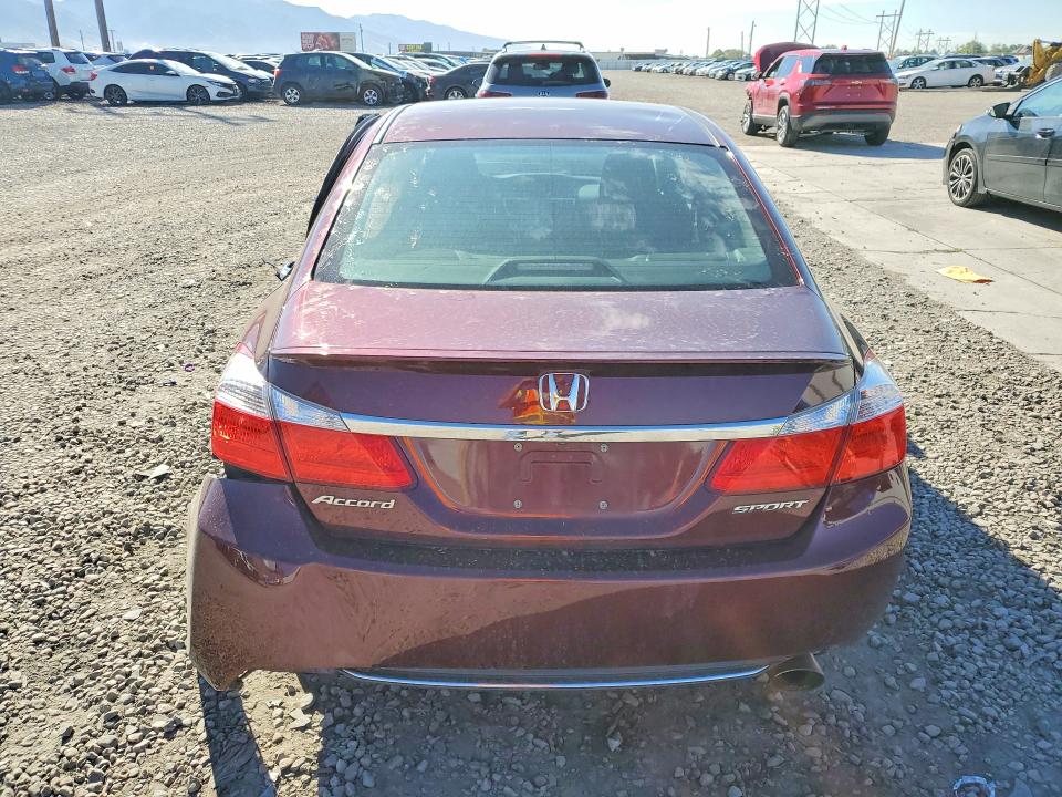 70683836 :رقم المزاد ، 1HGCR2F51FA164542 vin ، 2015 Honda Accord مزاد بيع