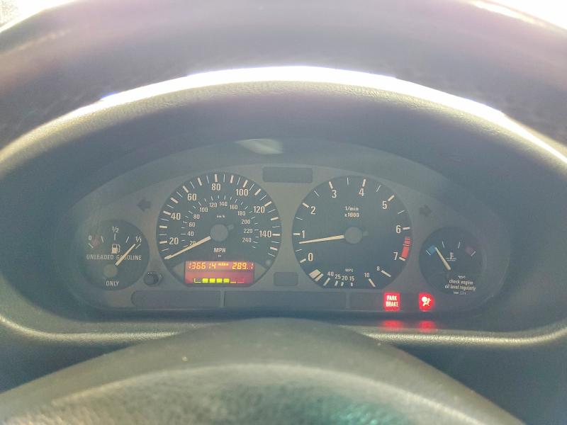 67008906 :رقم المزاد ، WBABJ7335XEA17863 vin ، 1999 Bmw 323 مزاد بيع