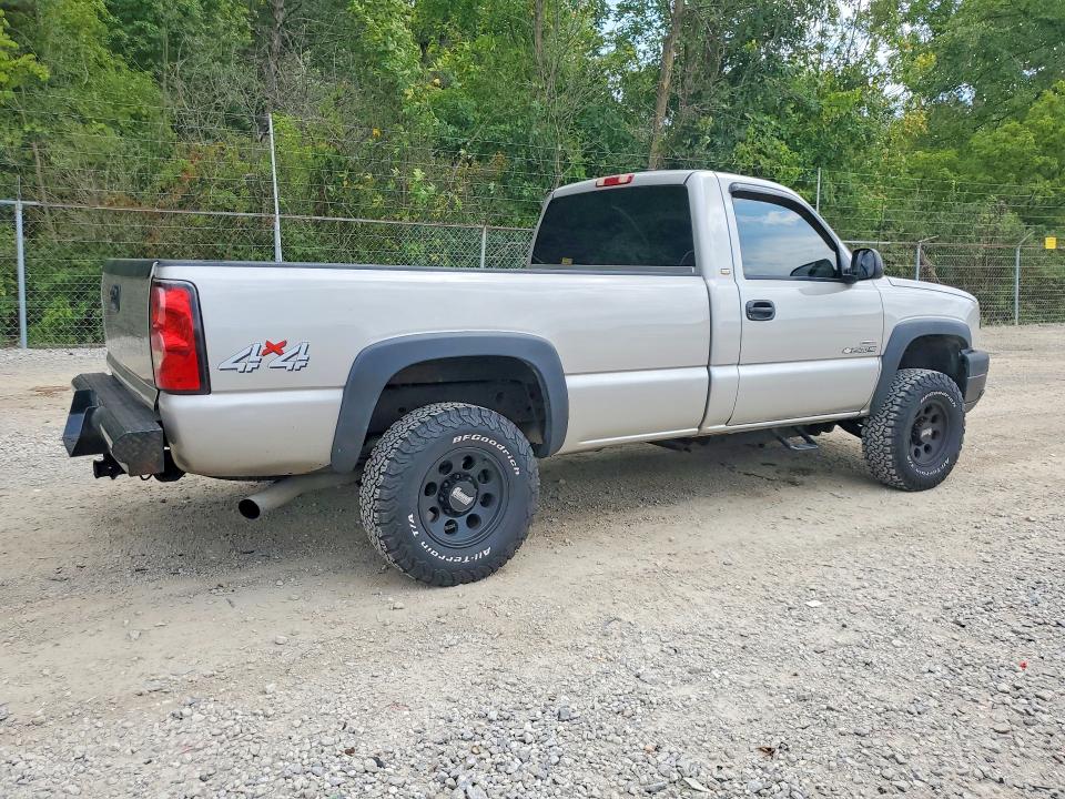 2004 Chevrolet Silverado მანქანა იყიდება აუქციონზე, vin: 1GCHK24124E140975, აუქციონის ნომერი: 68320646