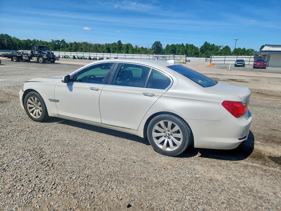 2010 Bmw 750 მანქანა იყიდება აუქციონზე, vin: WBAKC6C50ACL67651, აუქციონის ნომერი: 67835926