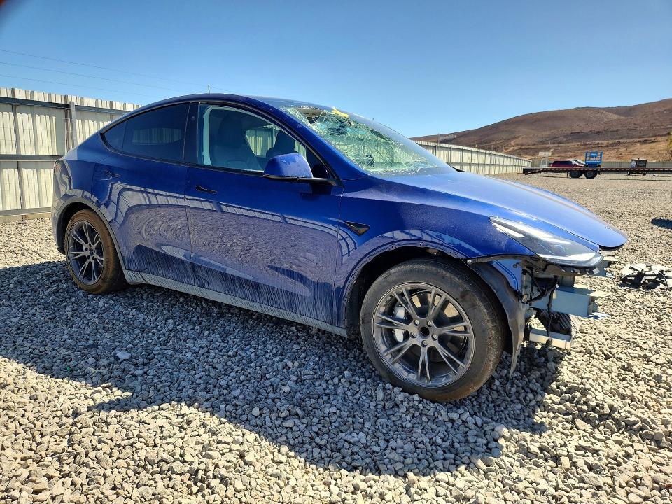67924446 :رقم المزاد ، 7SAYGDEDXSF232565 vin ، 2025 Tesla Model Y مزاد بيع