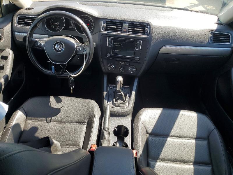 66106046 :رقم المزاد ، 3VWDB7AJ8HM204367 vin ، 2017 Volkswagen Jetta مزاد بيع