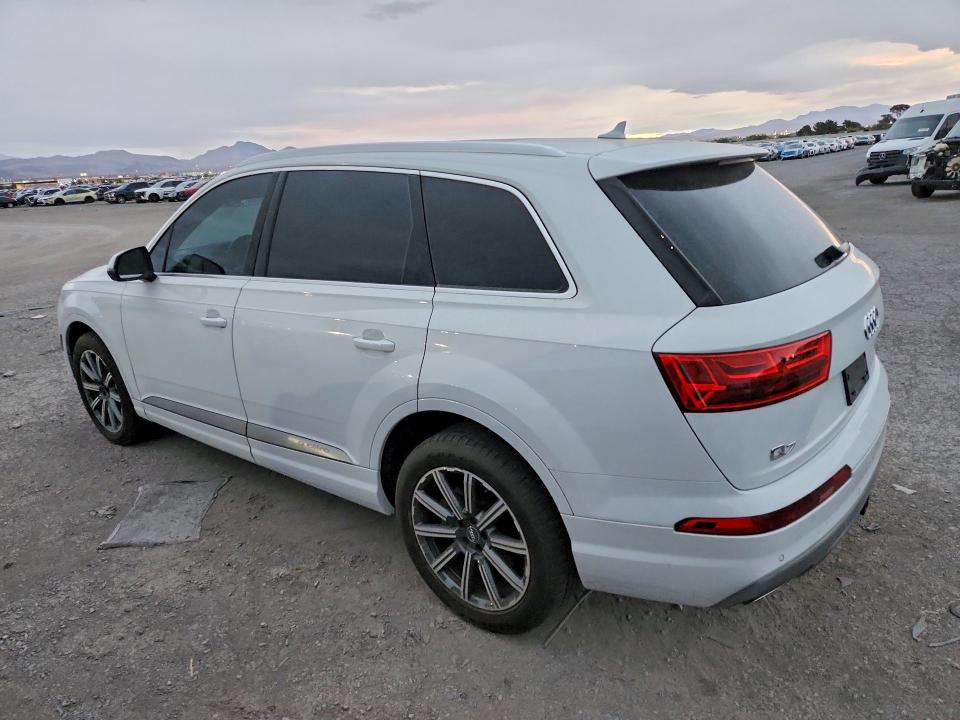 Продаж на аукціоні авто 2017 Audi Q7, vin: WA1LAAF73HD057053, номер лоту: 70748496