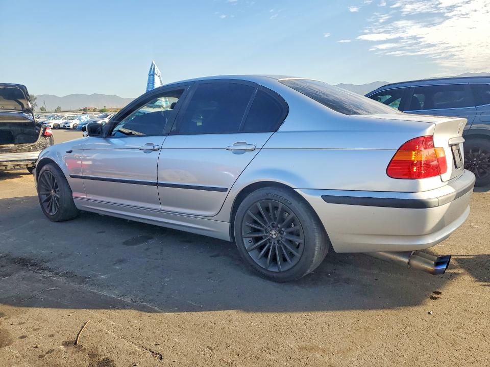 68411416 :رقم المزاد ، WBAET37412NG81606 vin ، 2002 Bmw 325 مزاد بيع