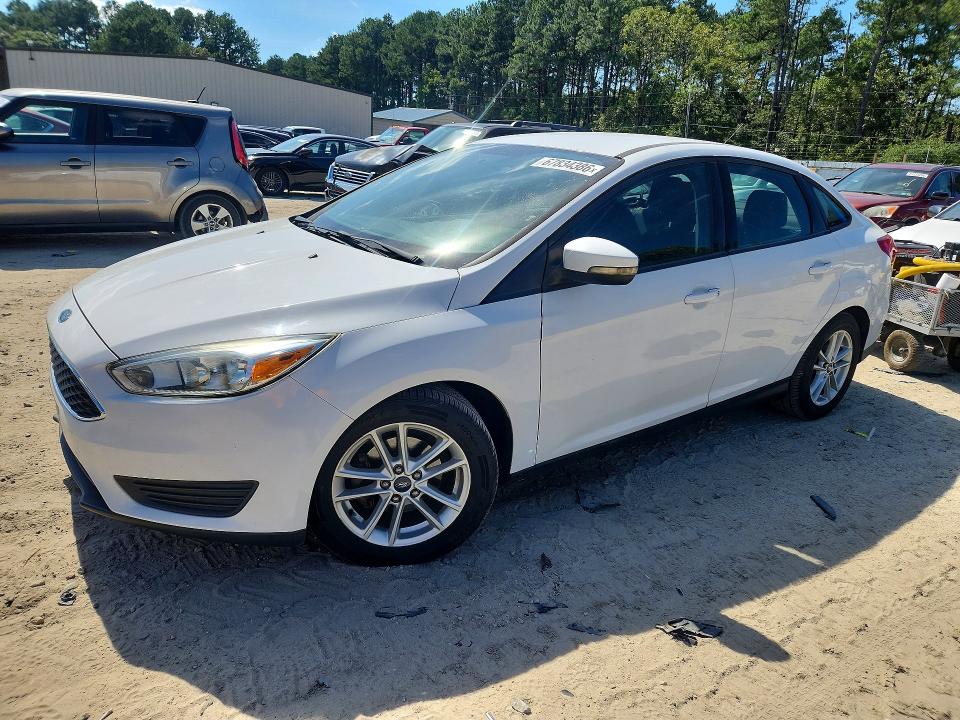 Продажа на аукционе авто 2015 Ford Focus, vin: 1FADP3F27FL317567, номер лота: 67834386