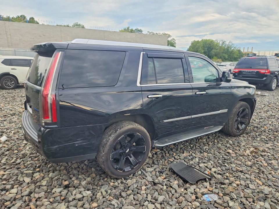 2017 Cadillac Escalade მანქანა იყიდება აუქციონზე, vin: 1GYS4BKJ6HR363693, აუქციონის ნომერი: 67988546
