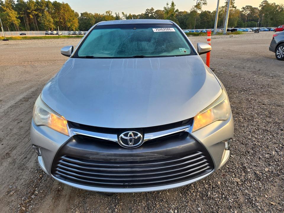 Aukcja sprzedaży 2016 Toyota Camry, vin: 4T4BF1FK2GR573153, numer aukcji: 70462086