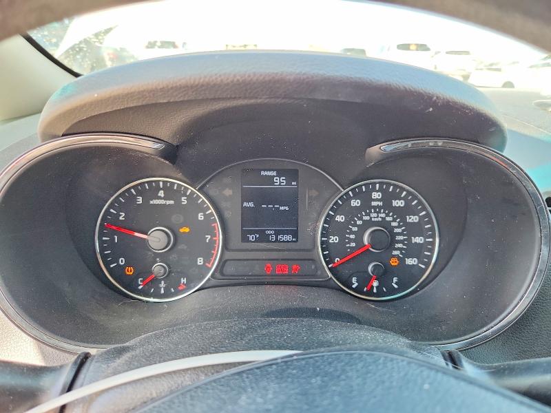 68354486 :رقم المزاد ، 3KPFK4A77HE061274 vin ، 2017 Kia Forte مزاد بيع