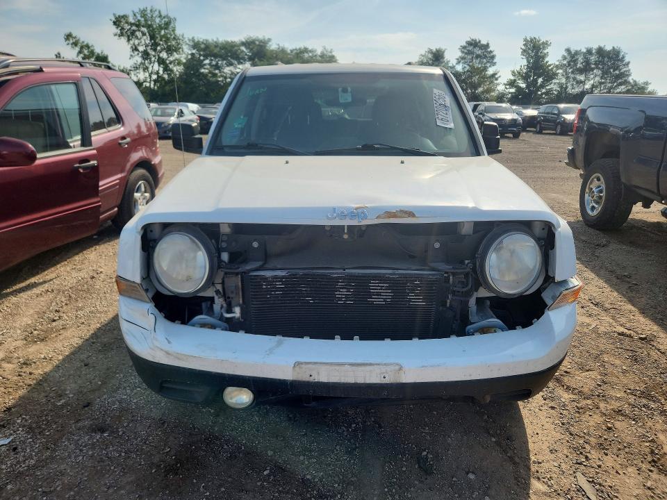 67206256 :رقم المزاد ، 1C4NJPBB6ED797140 vin ، 2014 Jeep Patriot مزاد بيع