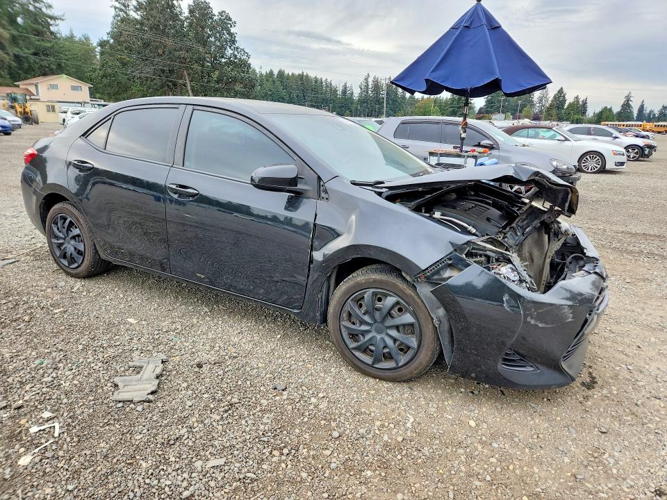 Aukcja sprzedaży 2018 Toyota Corolla, vin: 5YFBURHE0JP815212, numer aukcji: 69422426