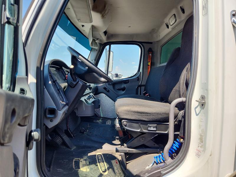 67881206 :رقم المزاد ، 3ALACWDT4FDGU9083 vin ، 2015 Freightliner M2 مزاد بيع