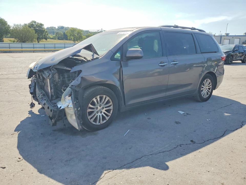 2015 Toyota Sienna მანქანა იყიდება აუქციონზე, vin: 5TDYK3DCXFS572315, აუქციონის ნომერი: 68272896