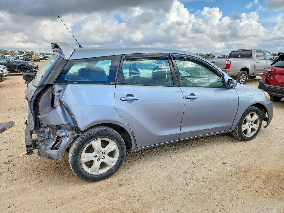 70531126 :رقم المزاد ، 2T1KR32E65C349296 vin ، 2005 Toyota Matrix مزاد بيع
