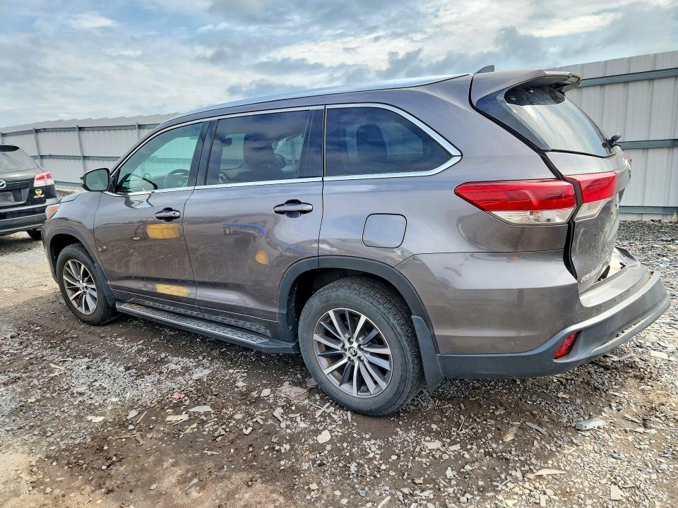 Aukcja sprzedaży 2018 Toyota Highlander, vin: 5TDJZRFH8JS817954, numer aukcji: 67989016