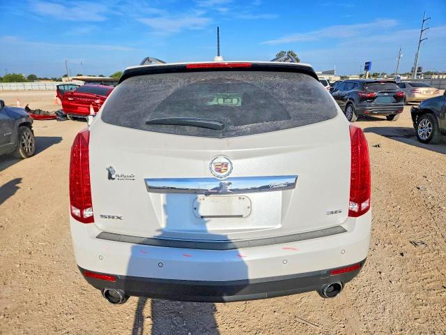 68088886 :رقم المزاد ، 3GYFNBE31FS568215 vin ، 2015 Cadillac Srx مزاد بيع