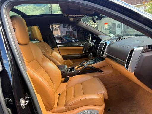 Продажа на аукционе авто 2016 Porsche Cayenne, vin: WP1AC2A2XGLA88408, номер лота: 70012426