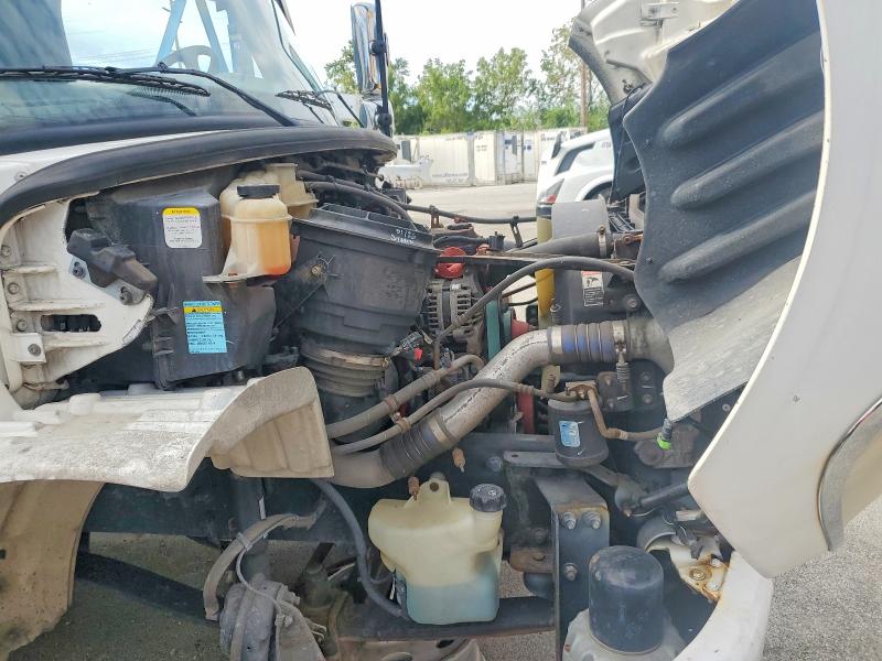 69712426 :رقم المزاد ، 3ALACWDTXHDJF8285 vin ، 2017 Freightliner M2 مزاد بيع
