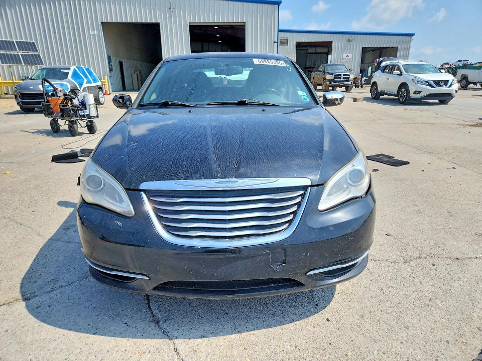 Продаж на аукціоні авто 2011 Chrysler 200, vin: 1C3BC1FG4BN615977, номер лоту: 69868336